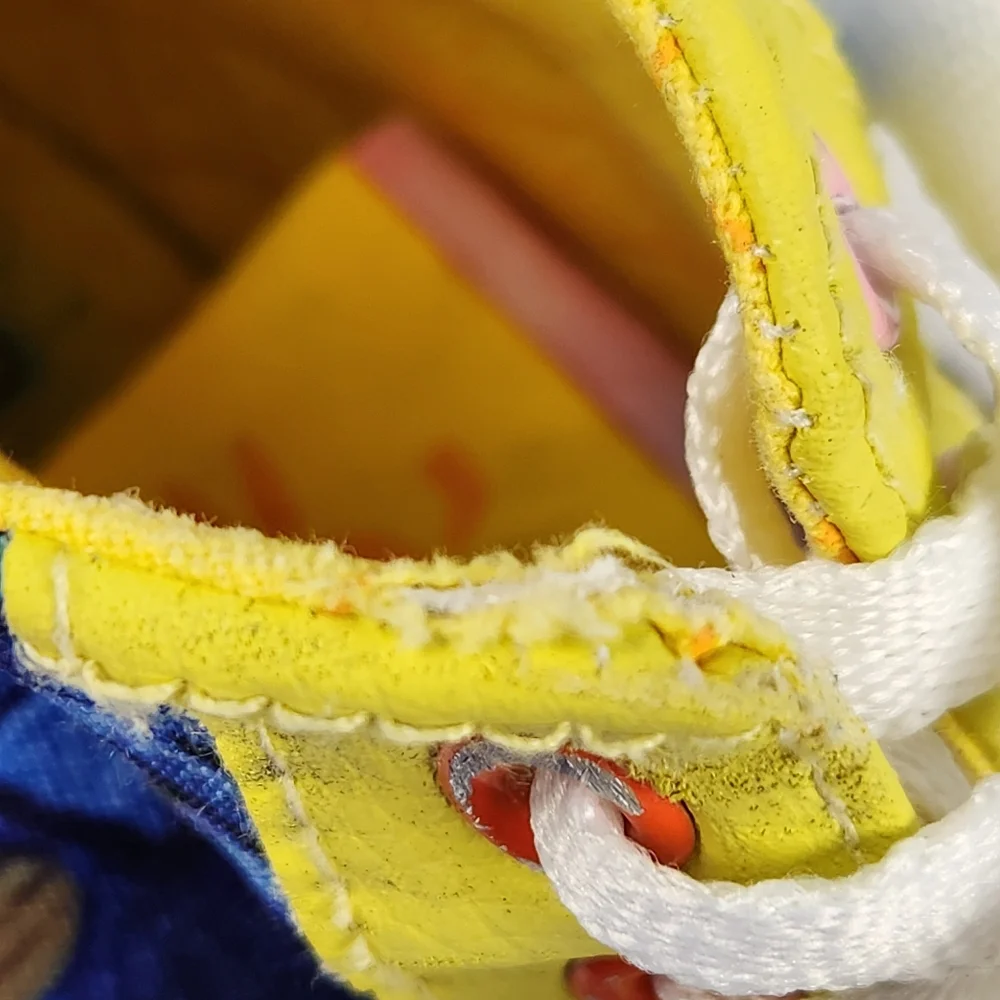 SpongeBob SquarePants Limited Edition Rare Hard To Find Sneakers Mens Size 8.5